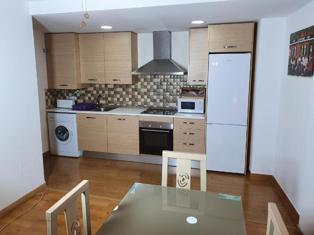 3F, Aire Acondic, 80M2, 2 Dormitorios, 4 Huespedes, Wifi Gratis La Línea de la Concepción Zewnętrze zdjęcie